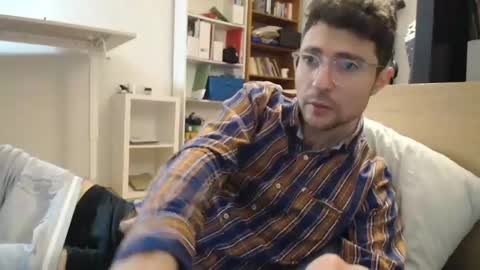 Snapshot of dantheman233 chatting on December 20, 1:54 pm Daniel online show from December 20, 1:54 pm