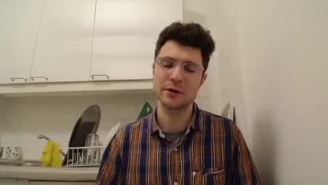 Snapshot of dantheman233 chatting on January 4, 6:40 pm Daniel online show from January 4, 6:40 pm