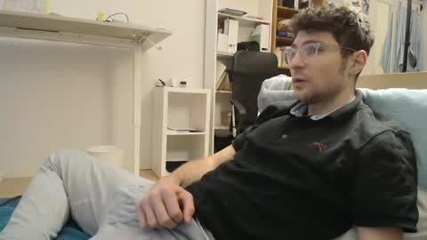 Snapshot of dantheman233 chatting on January 8, 2:35 pm Daniel online show from January 8, 2:35 pm