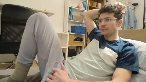 Snapshot of dantheman233 chatting on February 14, 5:57 pm Daniel online show from February 14, 5:57 pm