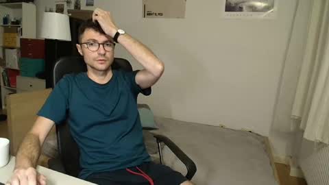 Snapshot of dantheman233 chatting on September 11, 5:35 pm Daniel online show from September 11, 5:35 pm