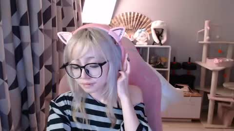 danyelleeyermann online show from July 2, 1:39 pm