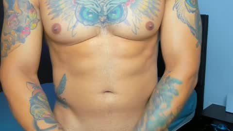 danyfitguy_ online show from December 17, 12:01 am