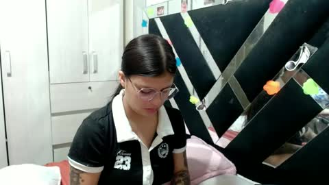 Snapshot of daphne877046 chatting on July 1, 8:52 pm daphne877046 online show from July 1, 8:52 pm