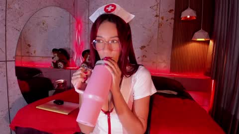 Daphne online show from February 3, 2:45 pm