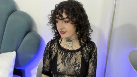 DaphneBlunt online show from December 16, 8:47 pm