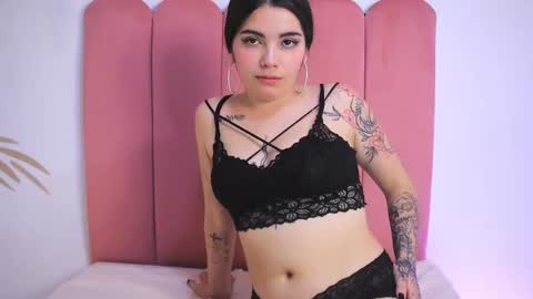 Snapshot of daphneglas chatting on February 28, 12:32 am Daphne online show from February 28, 12:32 am