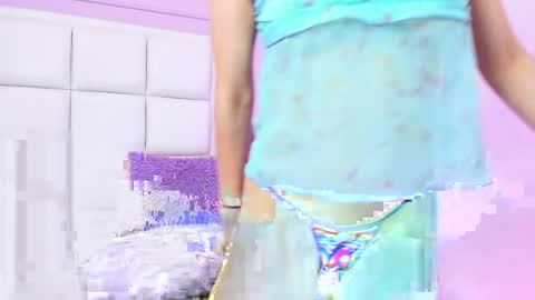 Snapshot of daphnevalucci chatting on April 10, 4:17 am daphnevalucci online show from April 10, 4:17 am