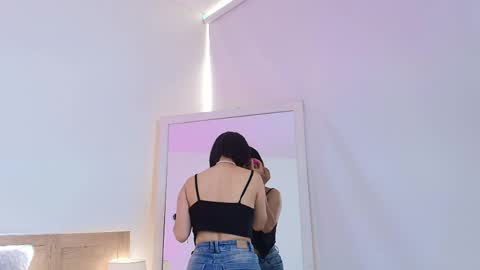 Snapshot of daphnevalucci chatting on April 29, 8:15 pm daphnevalucci online show from April 29, 8:15 pm