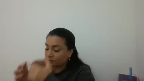 dapnne online show from January 30, 1:42 pm