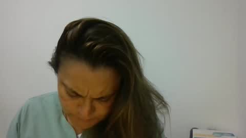 Snapshot of dapnne24 chatting on January 5, 8:23 pm dapnne online show from January 5, 8:23 pm