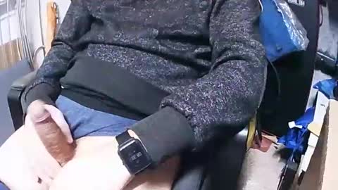 Snapshot of dar12173 chatting on January 15, 7:37 am dar12173 online show from January 15, 7:37 am