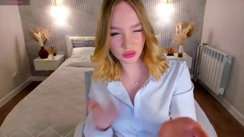 Snapshot of daralex_ chatting on February 6, 1:43 am Daralex online show from February 6, 1:43 am