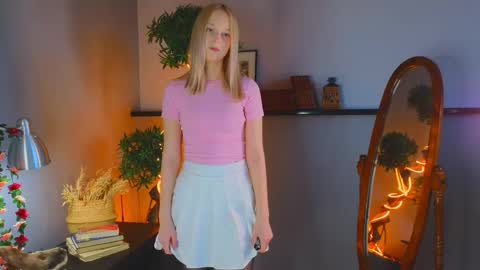 Kami online show from October 18, 4:15 am