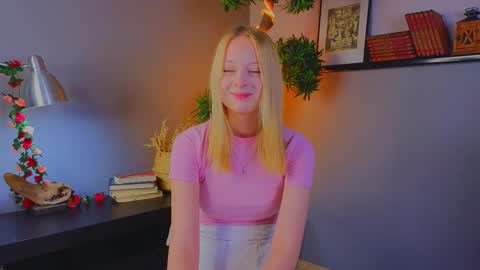 Kami online show from November 8, 3:18 am