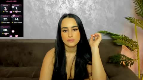 Snapshot of darciejane chatting on July 1, 5:45 pm Darcie online show from July 1, 5:45 pm