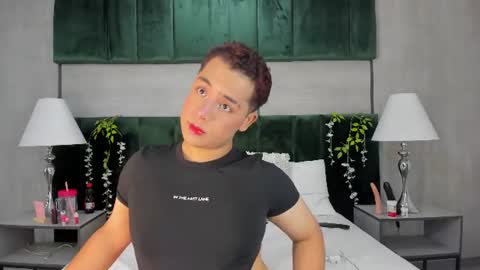Darian  online show from June 17, 8:32 pm