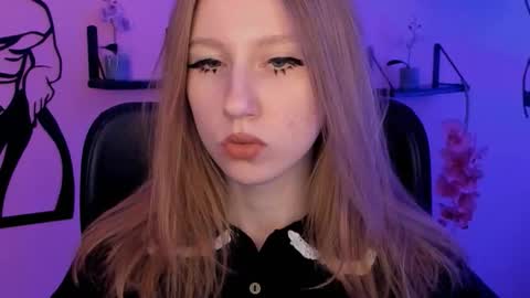 Daria Tate online show from September 14, 8:57 am