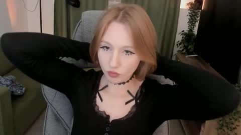 Snapshot of dariatate chatting on April 22, 1:01 pm Daria Tate online show from April 22, 1:01 pm