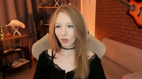 Snapshot of dariatate chatting on May 21, 12:01 pm Daria Tate online show from May 21, 12:01 pm