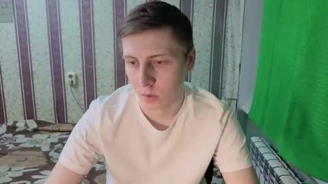 darienlarge online show from February 24, 5:22 pm