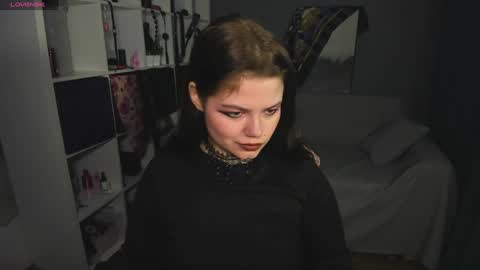 Dari the it woman online show from January 24, 9:05 pm