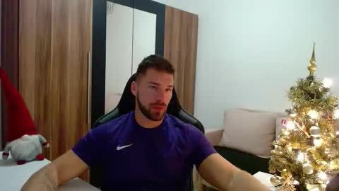 darius_94 online show from December 16, 5:12 am