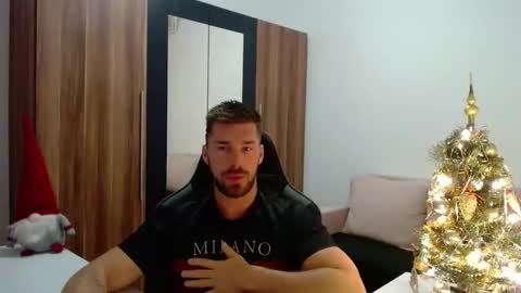 darius_94 online show from December 19, 5:47 am