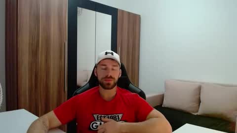 darius_94 online show from January 15, 5:12 am