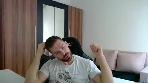 darius_94 online show from May 27, 9:28 am