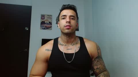 Darius Phoenix  online show from October 28, 9:50 pm