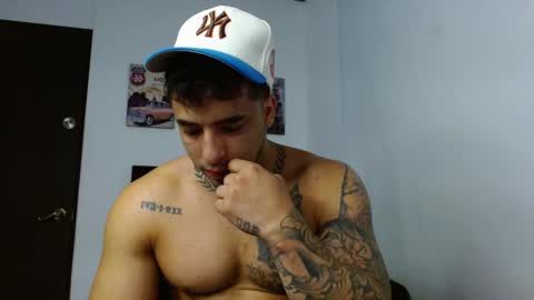 Darius Phoenix  online show from November 2, 11:29 pm