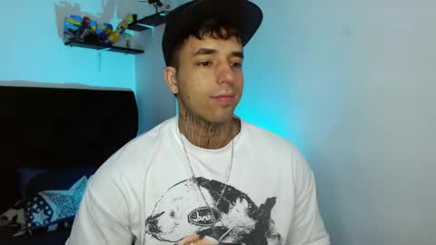 Darius Phoenix  online show from March 12, 7:53 pm