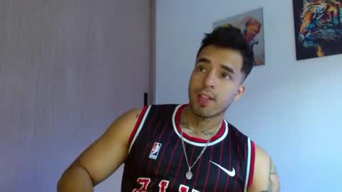 Darius Phoenix  online show from June 10, 5:12 pm