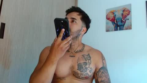 Darius Phoenix  online show from June 24, 5:23 pm