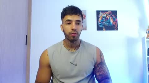 Darius Phoenix  online show from July 14, 5:07 pm