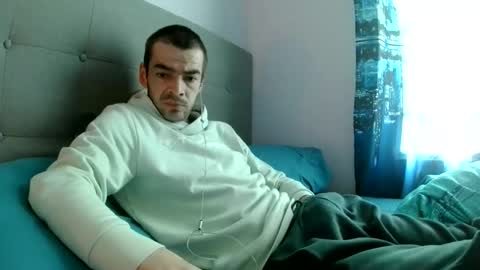 dark377 online show from April 18, 3:38 pm