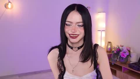 Snapshot of dark_diva chatting on February 4, 9:31 pm Diva online show from February 4, 9:31 pm