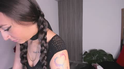 Snapshot of dark_madison chatting on December 20, 7:28 pm CELESTE online show from December 20, 7:28 pm