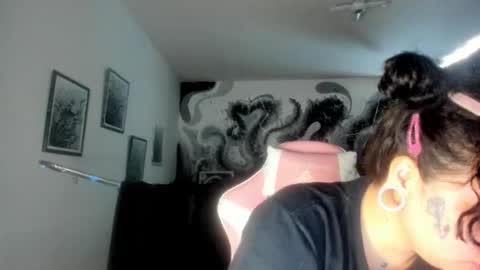 miau online show from December 16, 3:39 pm