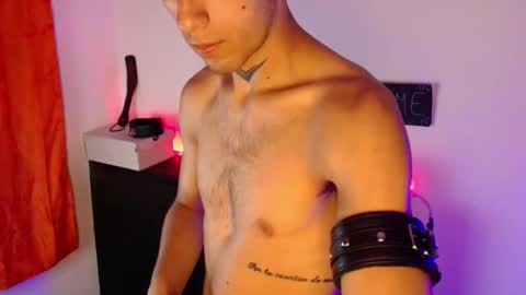 Snapshot of dark_rosse1 chatting on March 1, 3:52 am rosse online show from March 1, 3:52 am