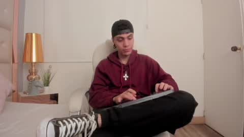 dark_sun333 online show from November 16, 8:58 pm