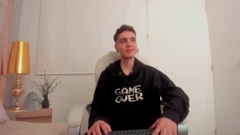 dark_sun333 online show from December 3, 10:41 pm