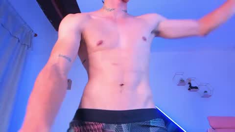 dark_valentino online show from April 10, 3:56 am