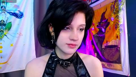 Snapshot of dark_vamp_ chatting on December 28, 8:58 pm Vamp online show from December 28, 8:58 pm