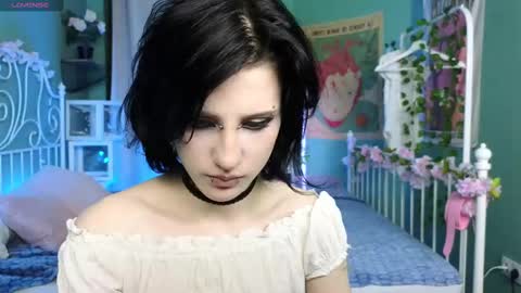 Snapshot of dark_vamp_ chatting on February 24, 4:04 pm Vamp online show from February 24, 4:04 pm