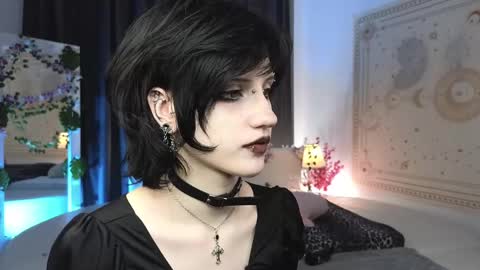 Snapshot of dark_vamp_ chatting on March 2, 10:35 am Vamp online show from March 2, 10:35 am