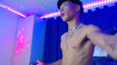 Snapshot of darkboy26_ chatting on January 30, 1:33 am Blake online show from January 30, 1:33 am