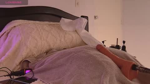 darkdesire_1 online show from June 28, 1:44 am