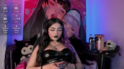 Snapshot of darki_shine_ chatting on April 19, 7:38 pm cleitlin vinson online show from April 19, 7:38 pm